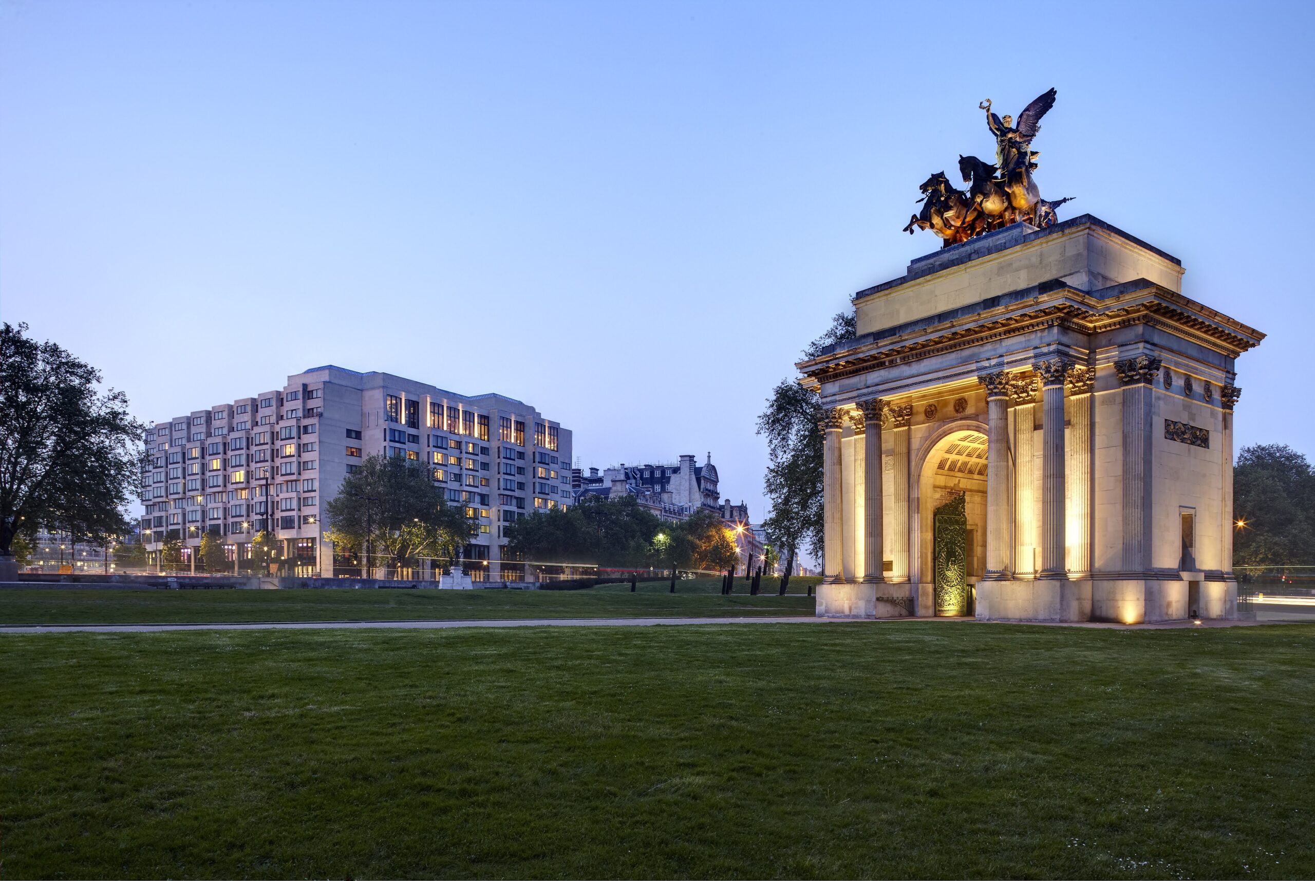 1. InterContinental London Park Lane And Wellington Arch Scaled 