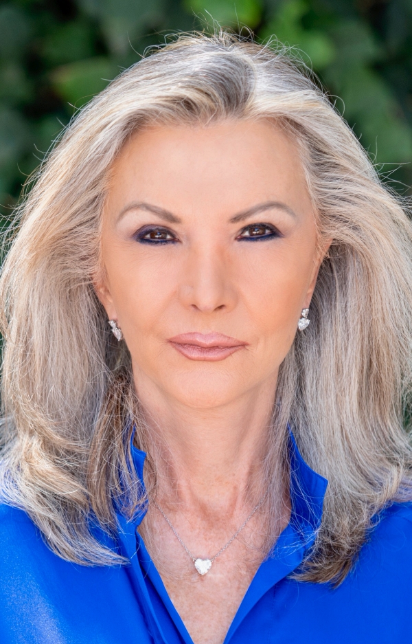 Gina Diez Barroso to speak at 2022 Healing Summit