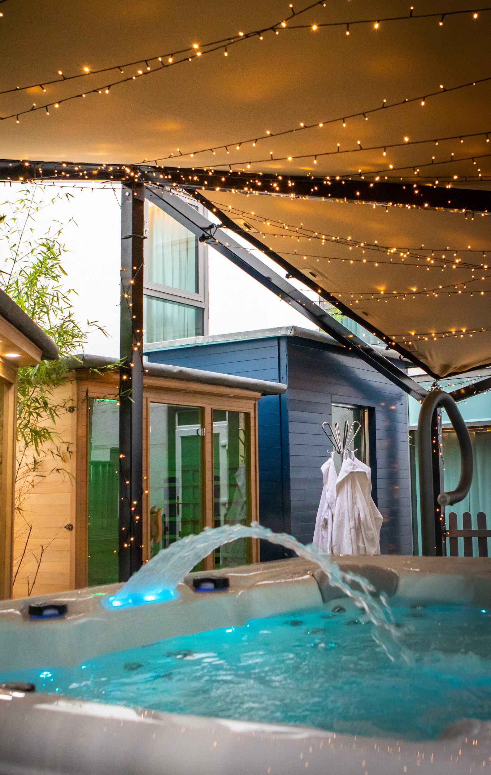 Thaw outdoor spa opens at the Kimpton Blythswood Square hotel