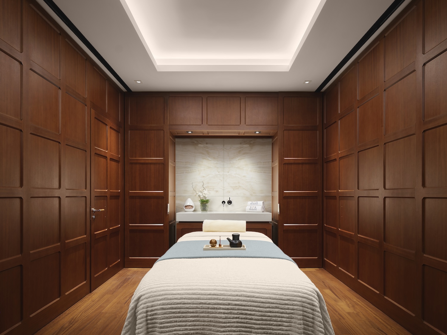 Wood pannelled spa treatment room