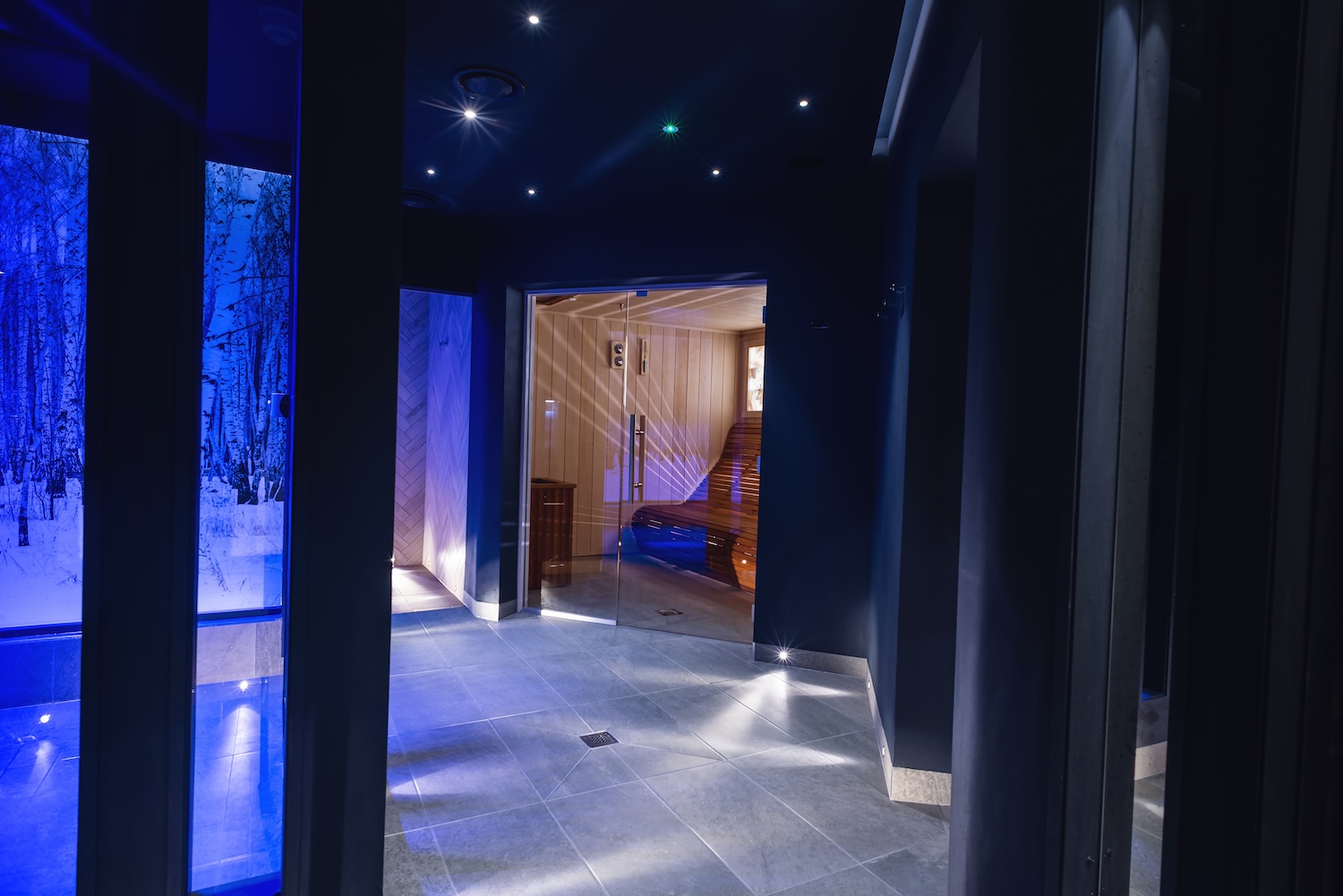 A snow room and sauna in a spa