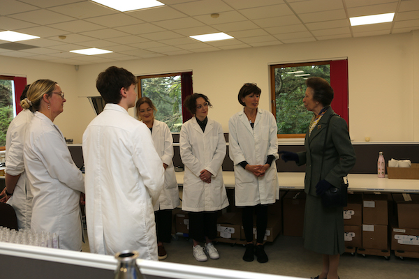 The Princess Royal meets the ishga team in the lab