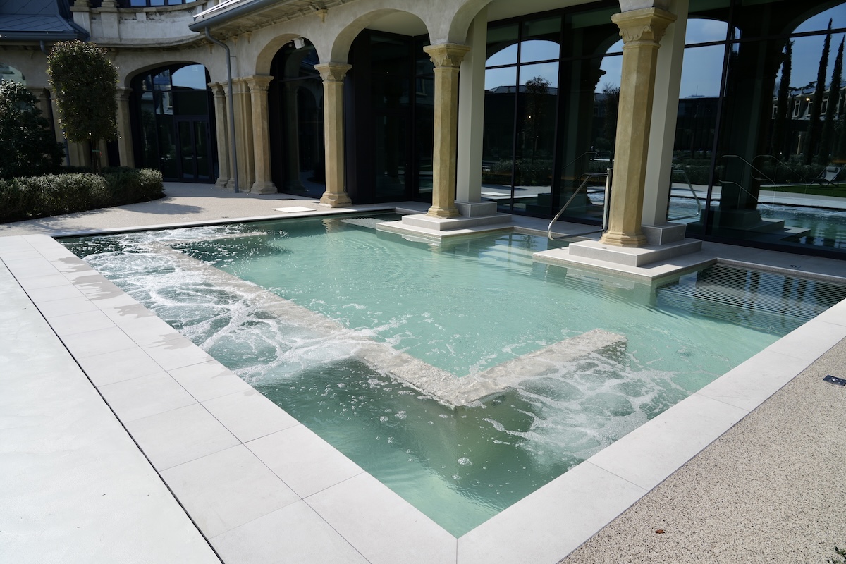 An outdoor hydrotherapy pool