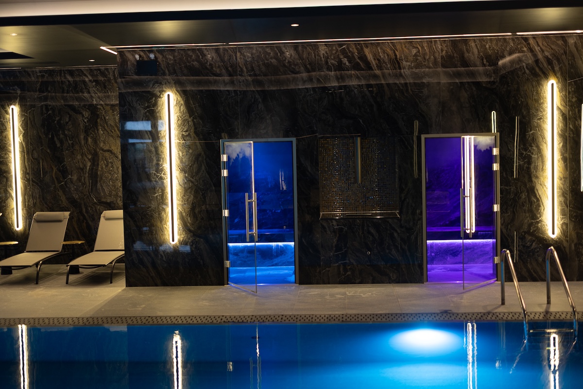 A black marble spa thermal area
