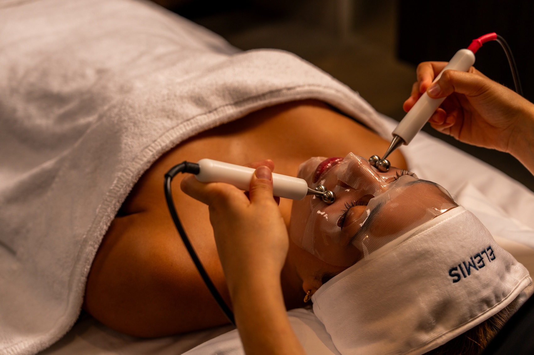 a high tech spa facial