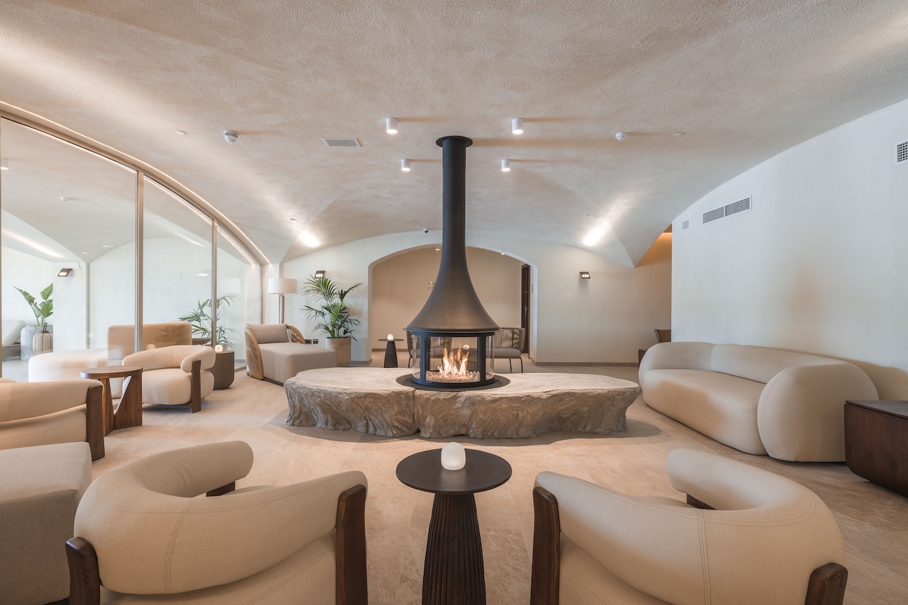 A cozy beige toned relaxation room