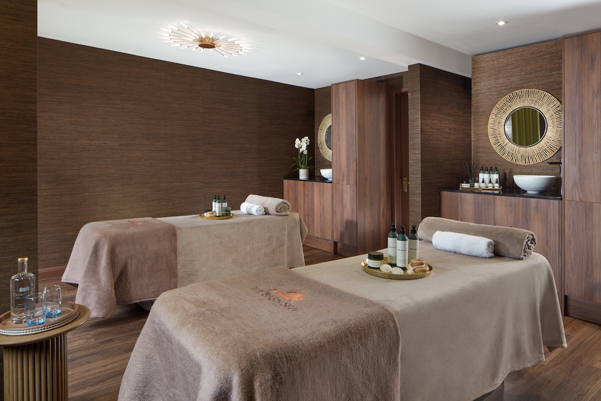 A double treatment room in a spa