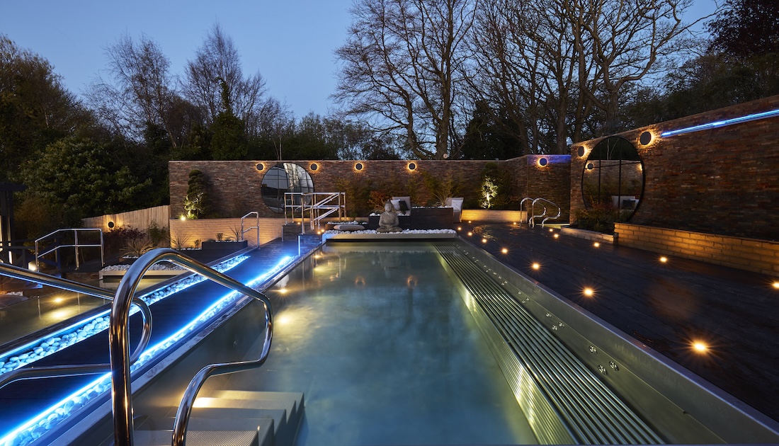 Infinity pool in a spa garden